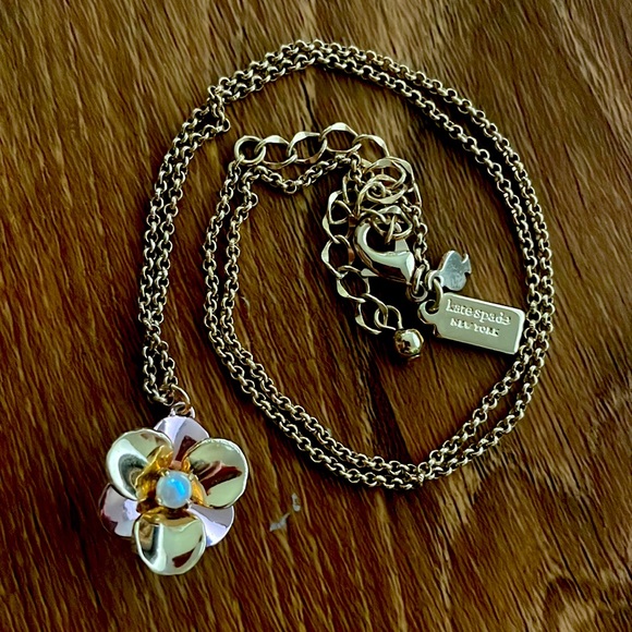 Gold Flower Pearl Pendant Kate Spade necklace - Picture 2 of 4
